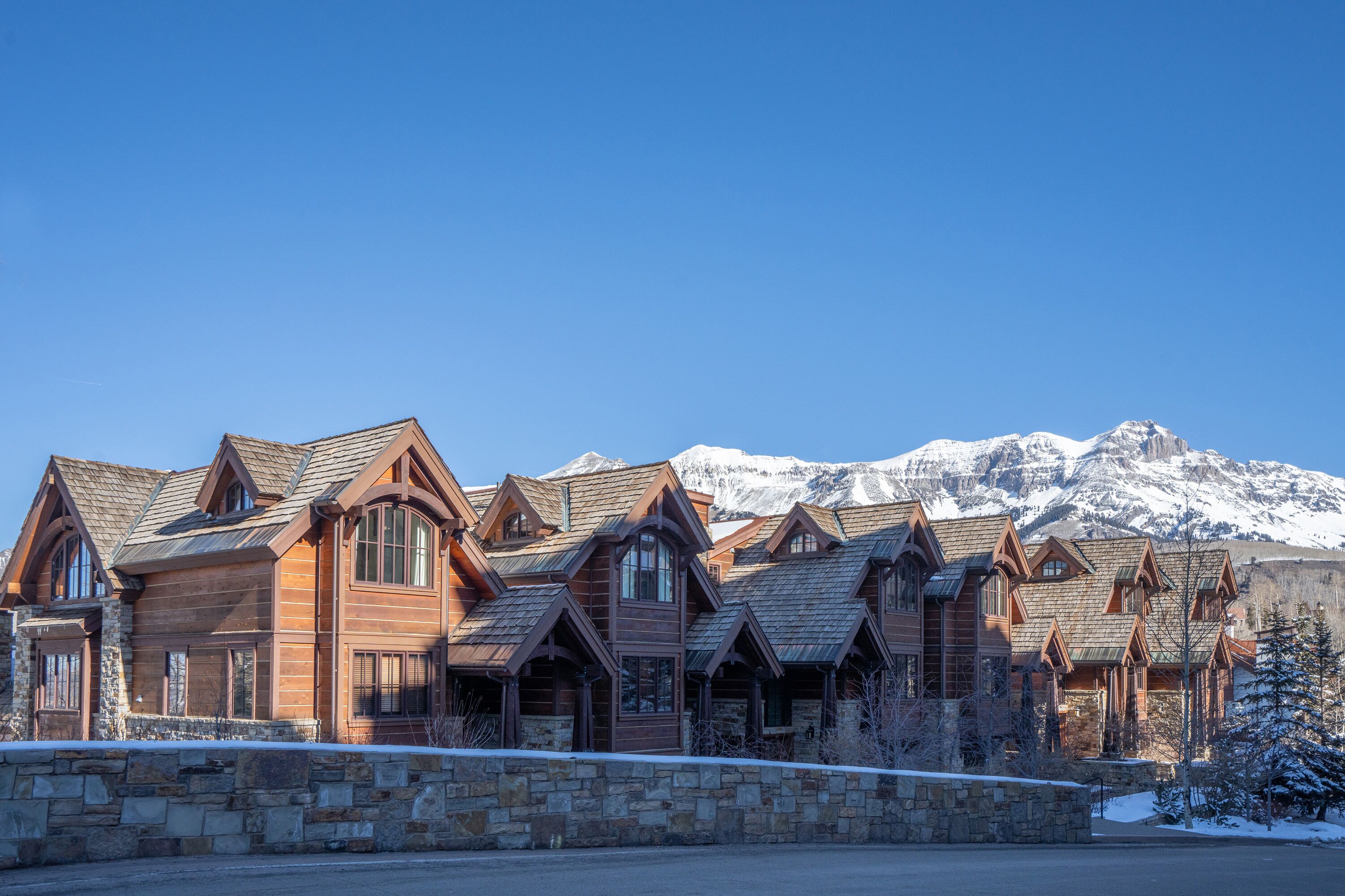 ASPENS AT COURCHEVAL- Unbeatable Ski Access, Views & Hot Tub