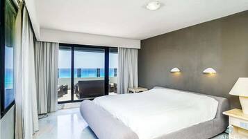 3 bedrooms, desk, free WiFi, bed sheets