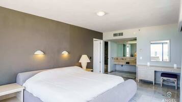 3 bedrooms, desk, free WiFi, bed sheets