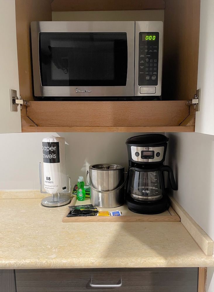 Aqua Palms Waikiki by null