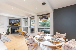 Dining - Aspen Core Renovated 2 BR, 2 BA with AC (Aspen)