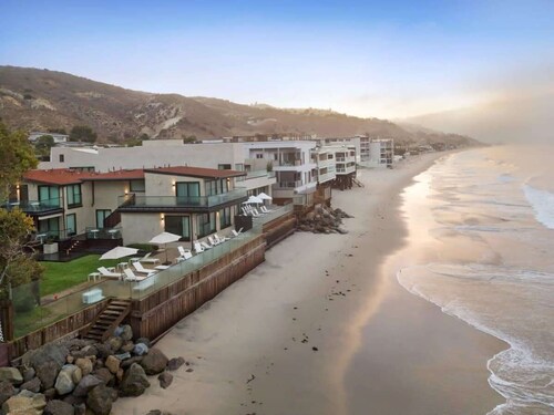 Malibu Sand Suites #13 by Stay Awhile Villas