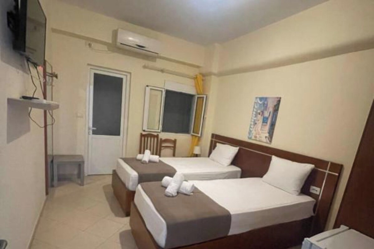 Roupas de cama premium, frigobar, escrivaninha, Wi-Fi de cortesia