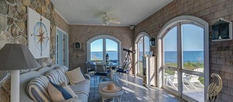 Ocean front estate. 15 min to Portland. 