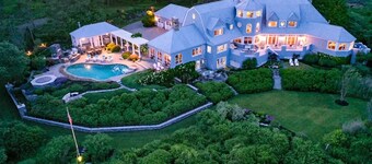 Ocean front estate. 15 min to Portland.