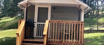 Studio cabin on private lake, pet friendly