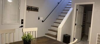 Cute Space Near TownCenter 15 Minutes from Beaches