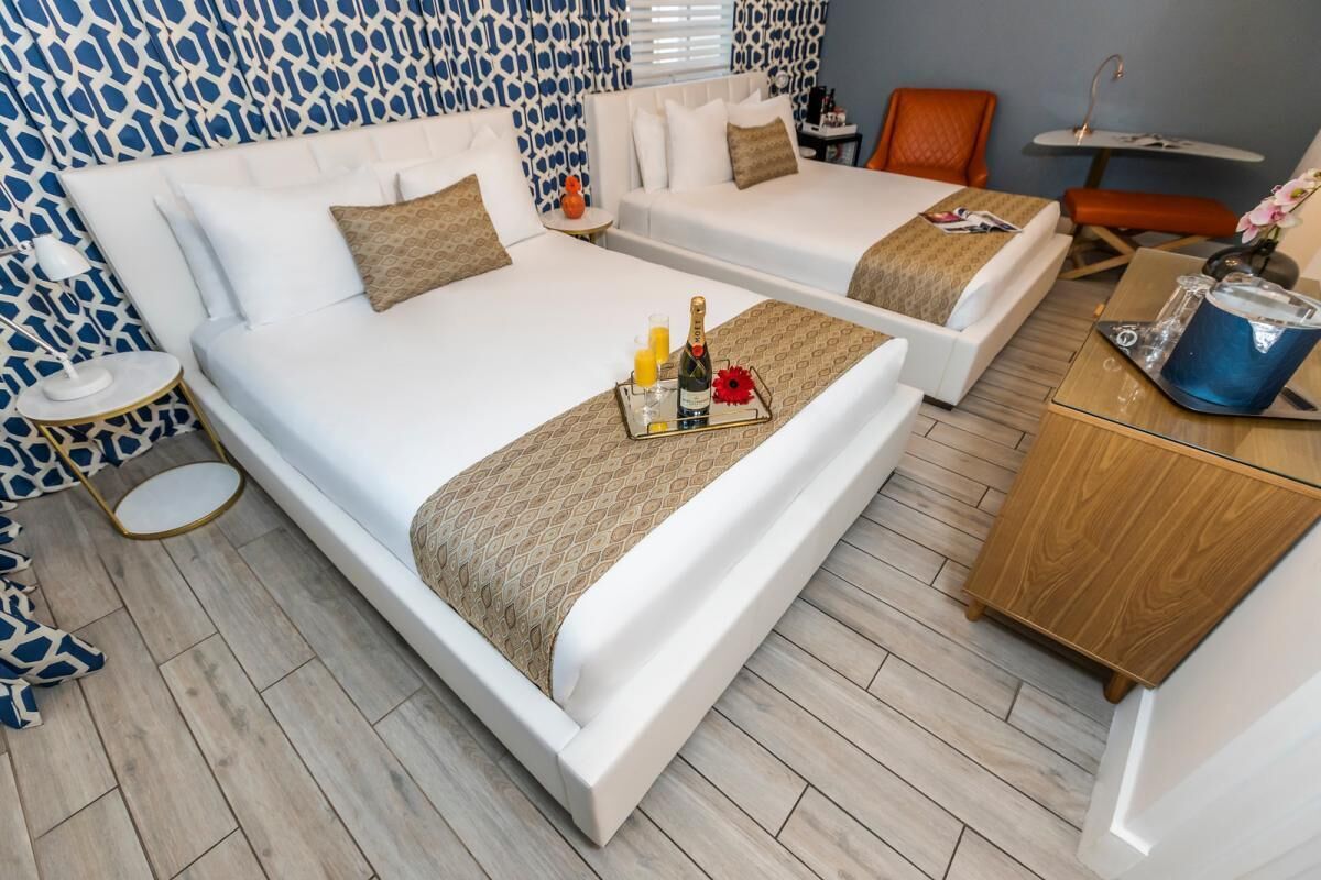Dreamy Beach Escape w/Stylish 3 Chic Units, Walk to Beach, Dining, Shops!