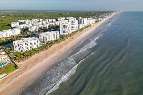 🏖️ The Beach is Your Backyard! Oceanfront | 👨‍👩‍👧‍👦 Friendly 1st Floor | Heated Pool