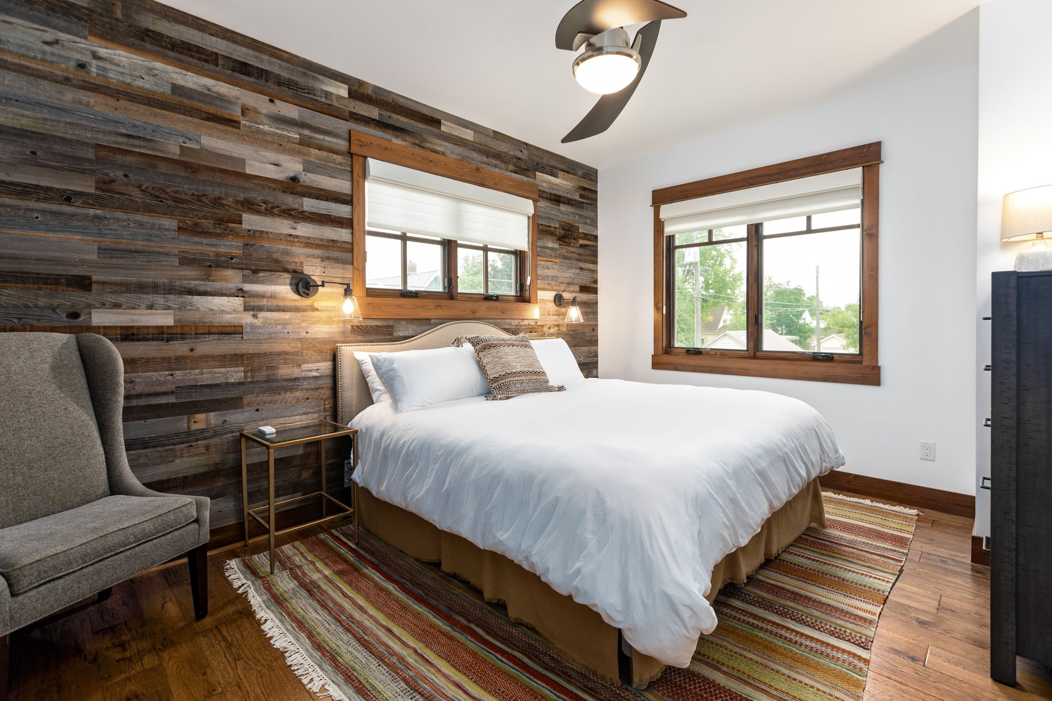 2 habitaciones, tabla de planchar con plancha y wifi gratis 