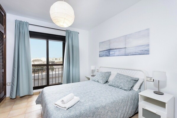 2 quartos, ferros/tábuas de passar roupa, Wi-Fi, roupa de cama