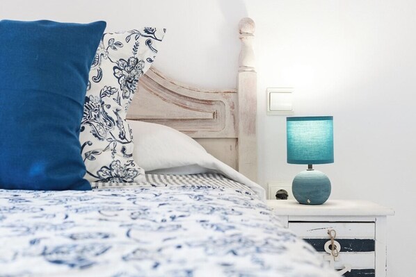 1 habitación, tabla de planchar con plancha, cuna de viaje y wifi 