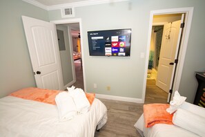 2 bedrooms, travel crib, free WiFi, bed sheets
