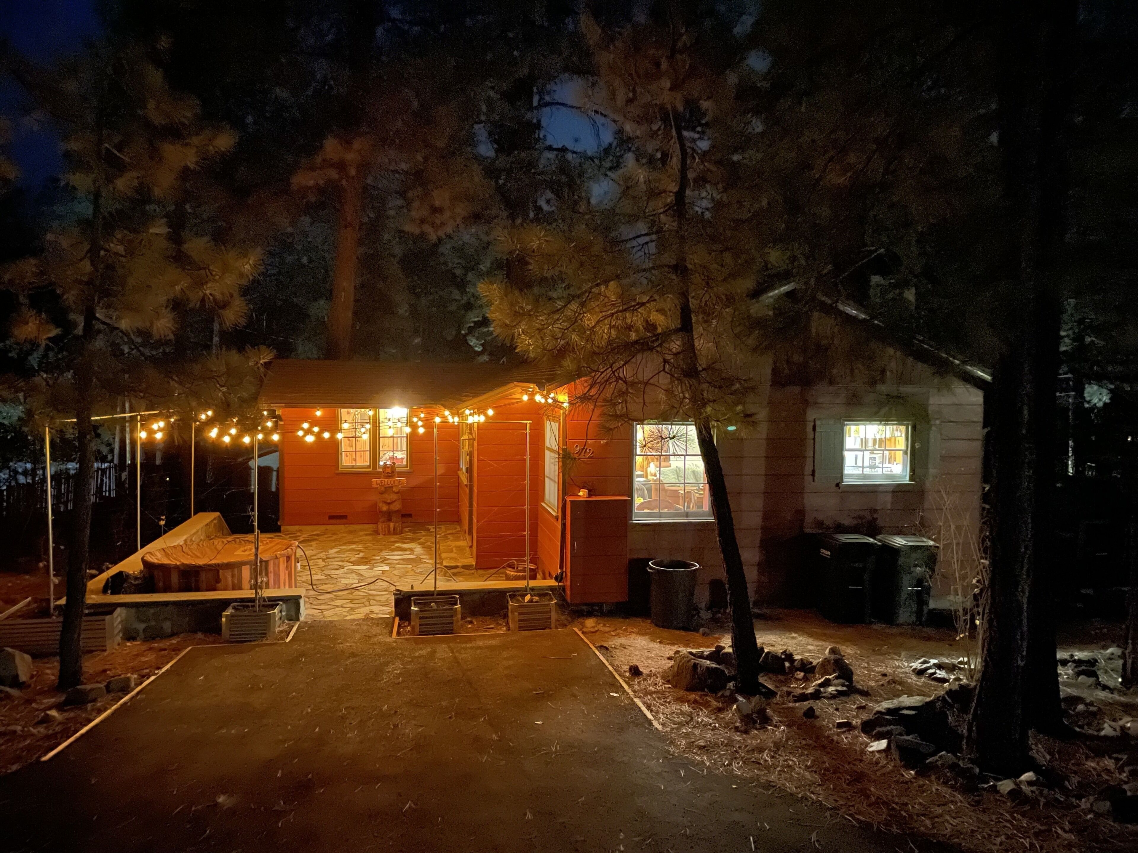 Eco-friendly vintage mountain cabin/electric car charger