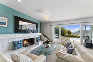 Smart TV, fireplace, video games