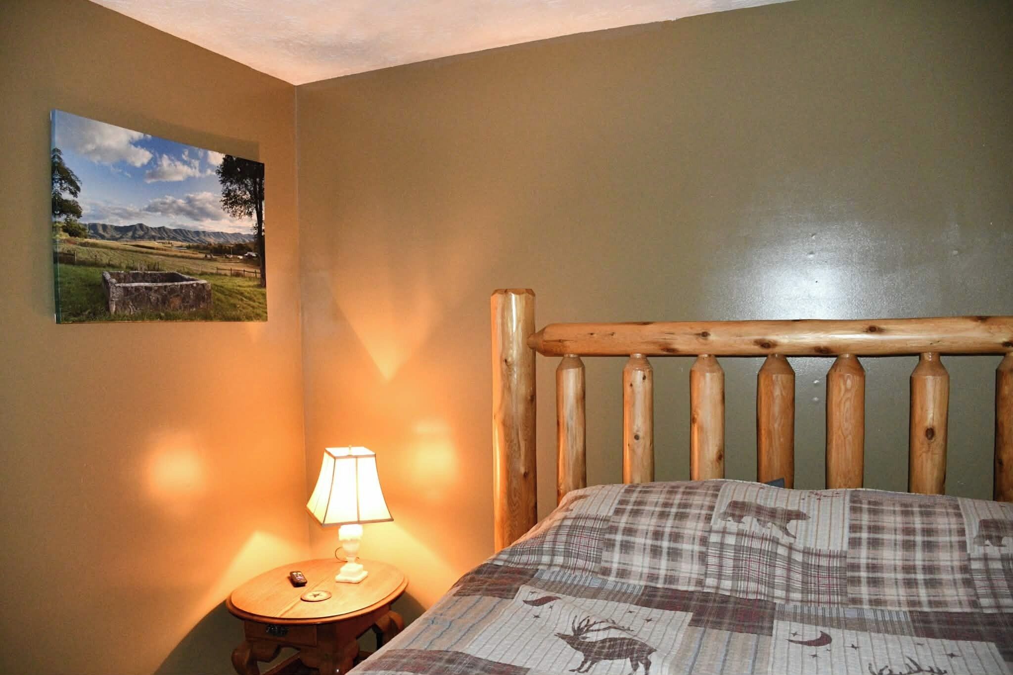 2 soverom, skrivebord, wi-fi (inkludert) og sengetøy