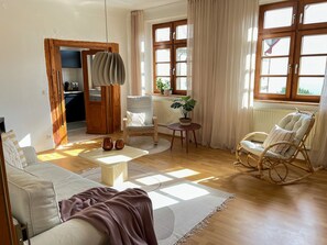 Smart TV - Vacation apartment Ava- Heiligkreuztal for 2-6 persons (Altheim- Heiligkreuztal)