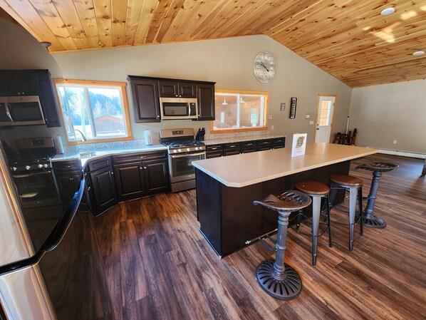 Microwave, stovetop, dishwasher