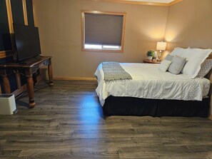 1 chambre, lit parapluie, Wi-Fi, draps fournis