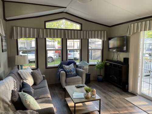 Private Wooded Lot - Sherkston Shores Cottage 