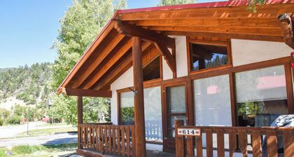 3 bedroom accommodation in Red River