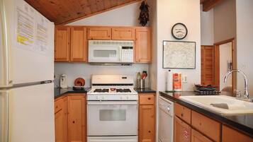 Oven, stovetop, dishwasher, coffee/tea maker