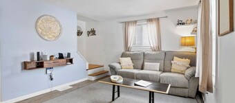 Quiet Rochester Neighborhood | Mins to Beach