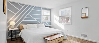 Quiet Rochester Neighborhood | Mins to Beach