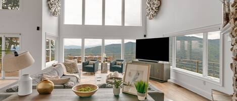 Téléviseur à écran plat, foyer, chaßne audio