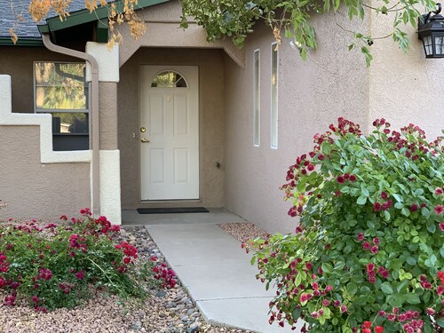 Serenity and Convenience in Center of Cottonwood Arizona- Dog Friendly
