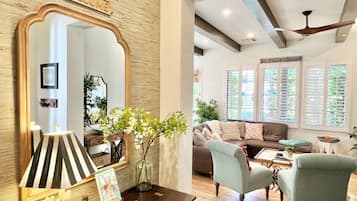 TV, fireplace, stereo