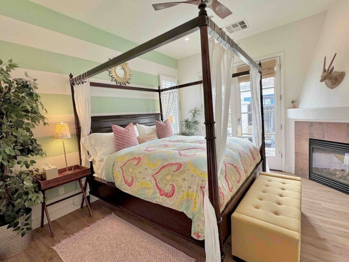 2 bedrooms, desk, iron/ironing board, travel crib