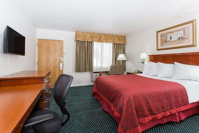 Days Inn By Wyndham Kimball