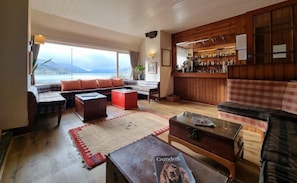 Ảnh chưa phân loại, 5 trong số 60 ảnh, nút