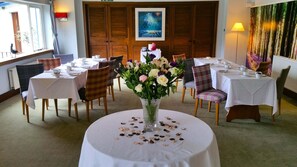 Restaurant - The Four Seasons Hotel (Crieff)