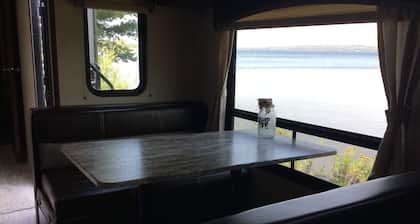 New travel trailer 5 steps from waters edge on Lake Superior!