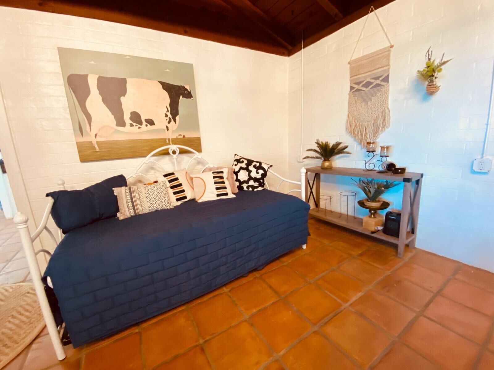 5 bedrooms, WiFi, bed sheets