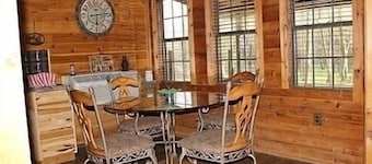 River Cabin, peaceful and serene. 