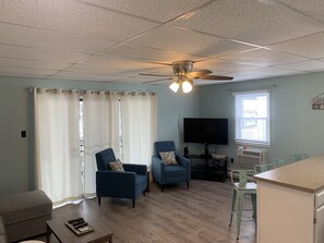 Smart TV, DVD player - Relax by the Shore – 3BR Home, Just Minutes to Beach (Ocean City)