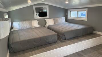 2 chambres, fer et planche à repasser, Wi-Fi gratuit, draps fournis