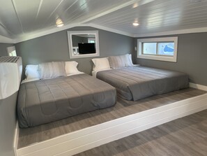 2 quartos, ferros/tábuas de passar roupa, Wi-Fi de cortesia