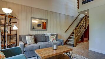 Télévision, cheminée