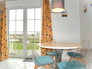 Dining - Villa Maria-Gabriele Whg. 01 Kölpinsee/Usedom - Apartment 01 (Loddin)