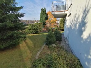 Unclassified image, 4 of 26, button