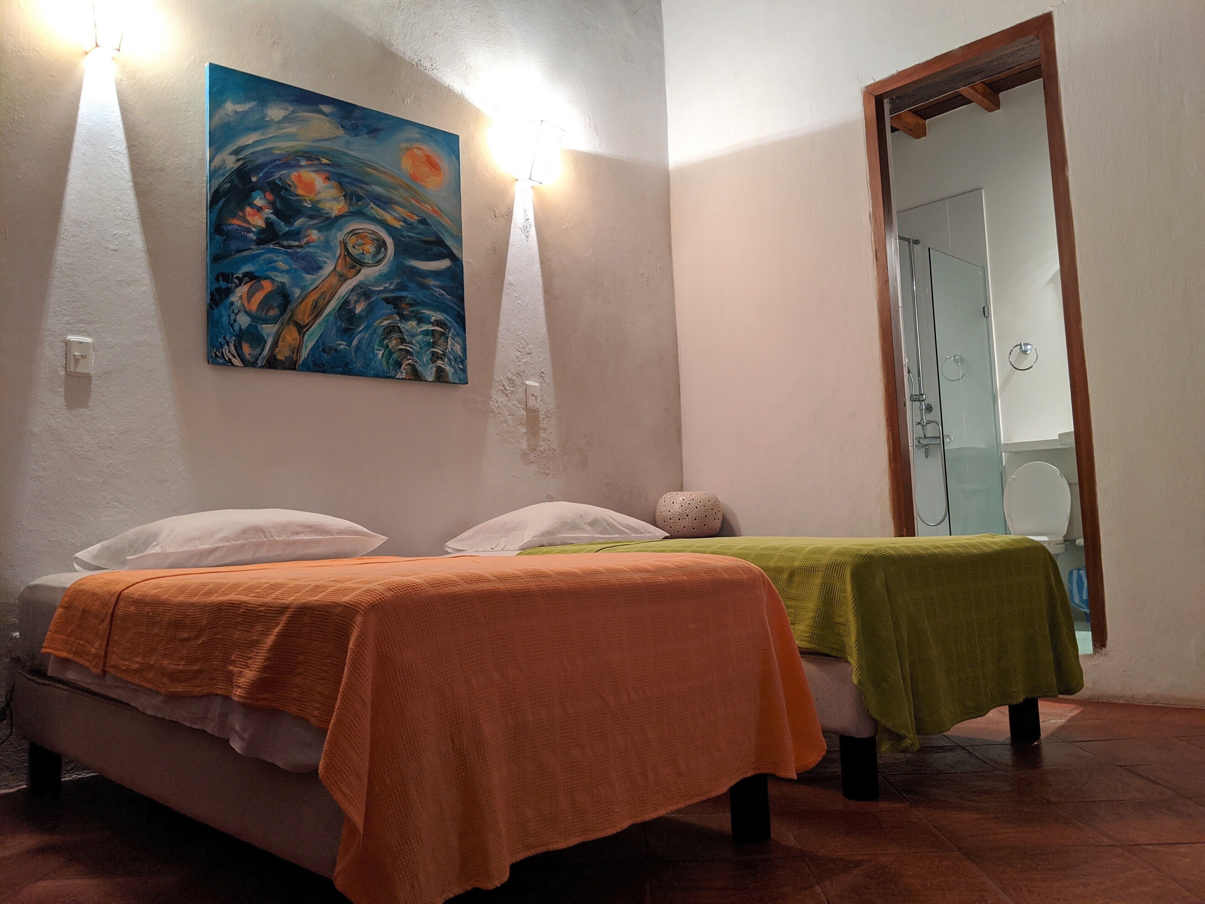 1 室のベッドルーム、WiFi (無料)、ベッドシーツ