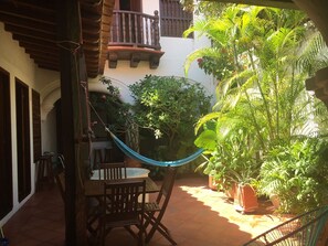 Outdoor dining - Casa Digna - Colonial house in the heart of Getsemani #1 (Cartagena de indias)