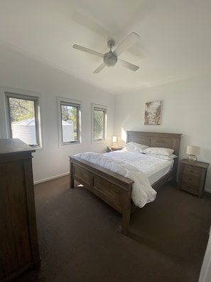 4 bedrooms, iron/ironing board, travel cot, free WiFi