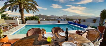 Spectacular rental home - Ocean and mountain view. Heated pool. Sleeps 6