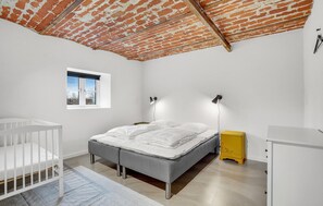 7 habitaciones, cuna de viaje y wifi gratis 