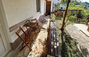 Outdoor dining - 1 bedroom gorgeous apartment in Jesenice (Jesenice)